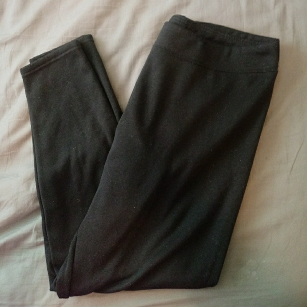 ❄BLACK PLUS SIZE (INNER FUZZY) LEGGINGS❄ - Picture 4 of 4